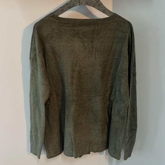 Barefoot Dreams Sweatshirt (S) - Picture 4 of 5